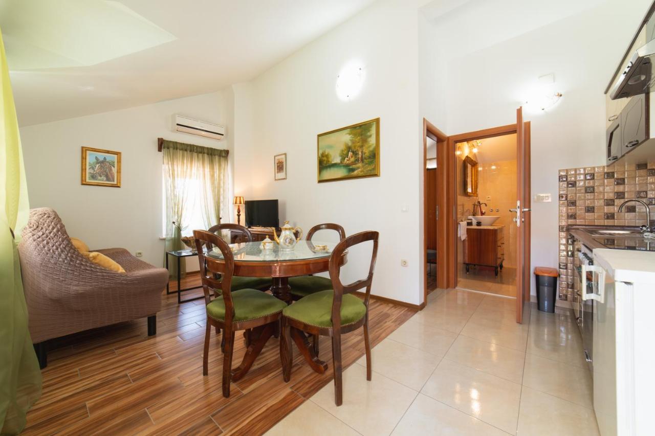 Apartments Villa Mira Kaštela Εξωτερικό φωτογραφία