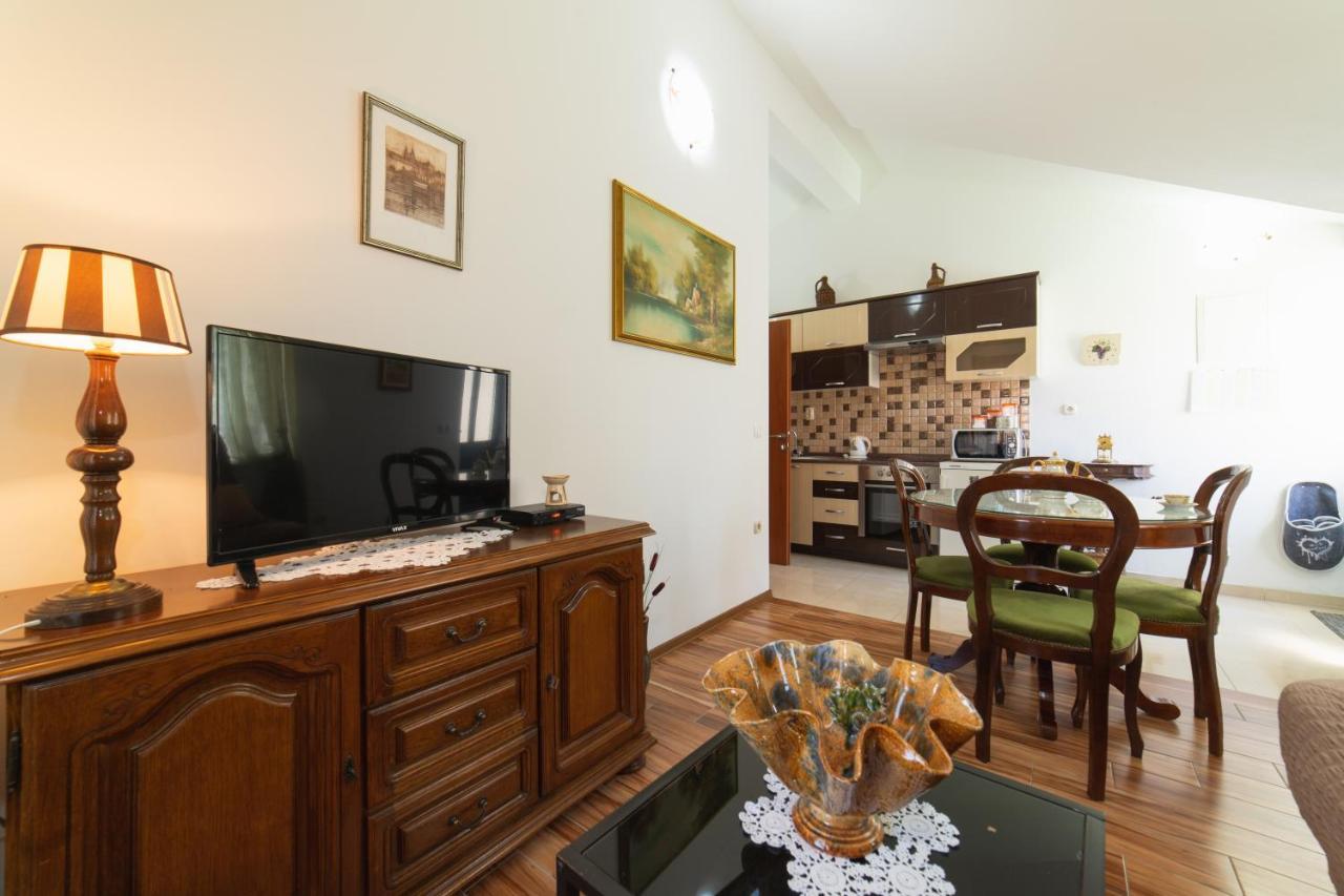 Apartments Villa Mira Kaštela Εξωτερικό φωτογραφία